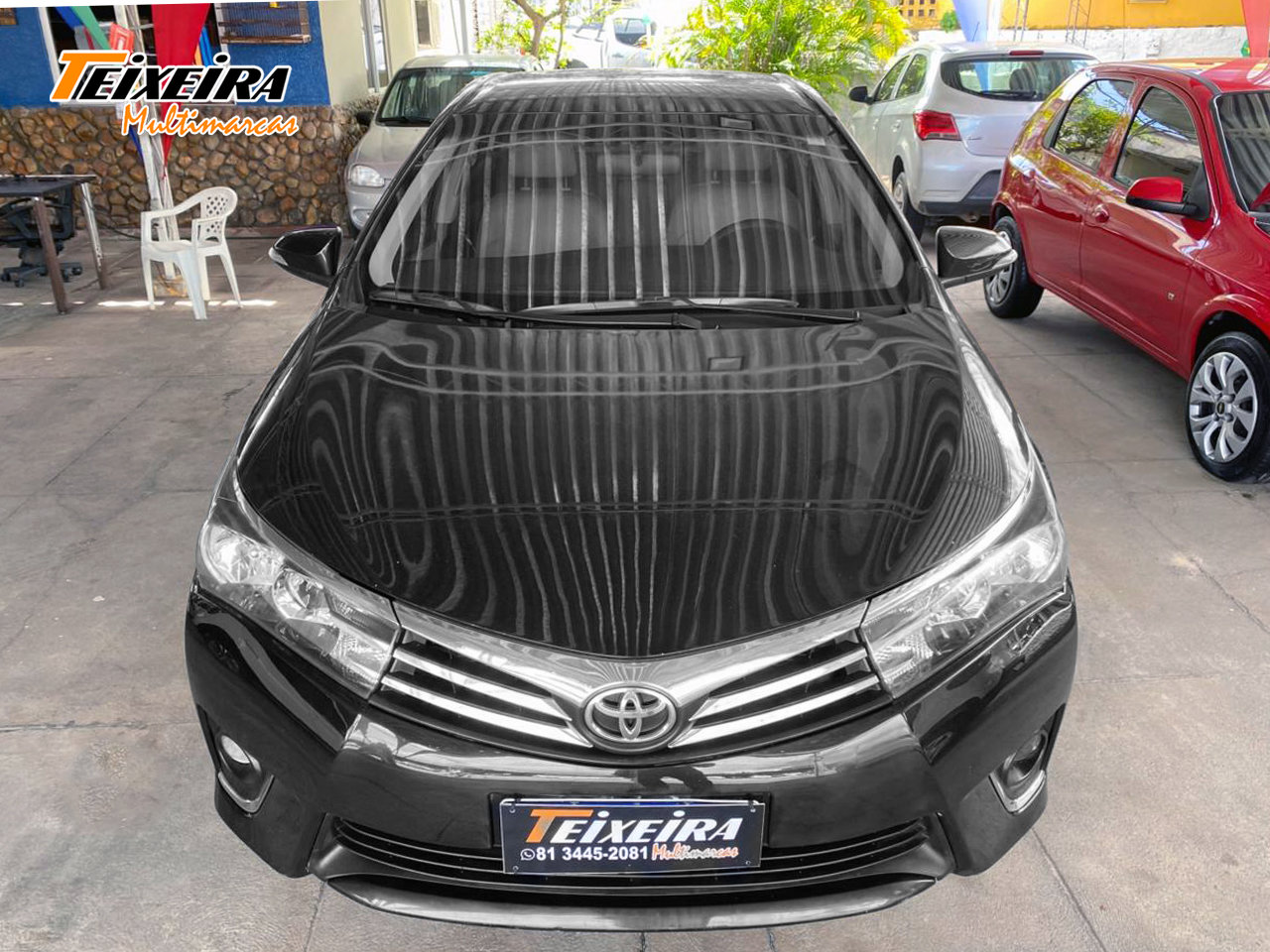 Toyota Corolla GLI 1.8 16V 2017 disponível na Teixeira Multimarcas